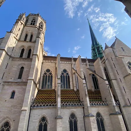 Cocon Au Coeur De Apartment